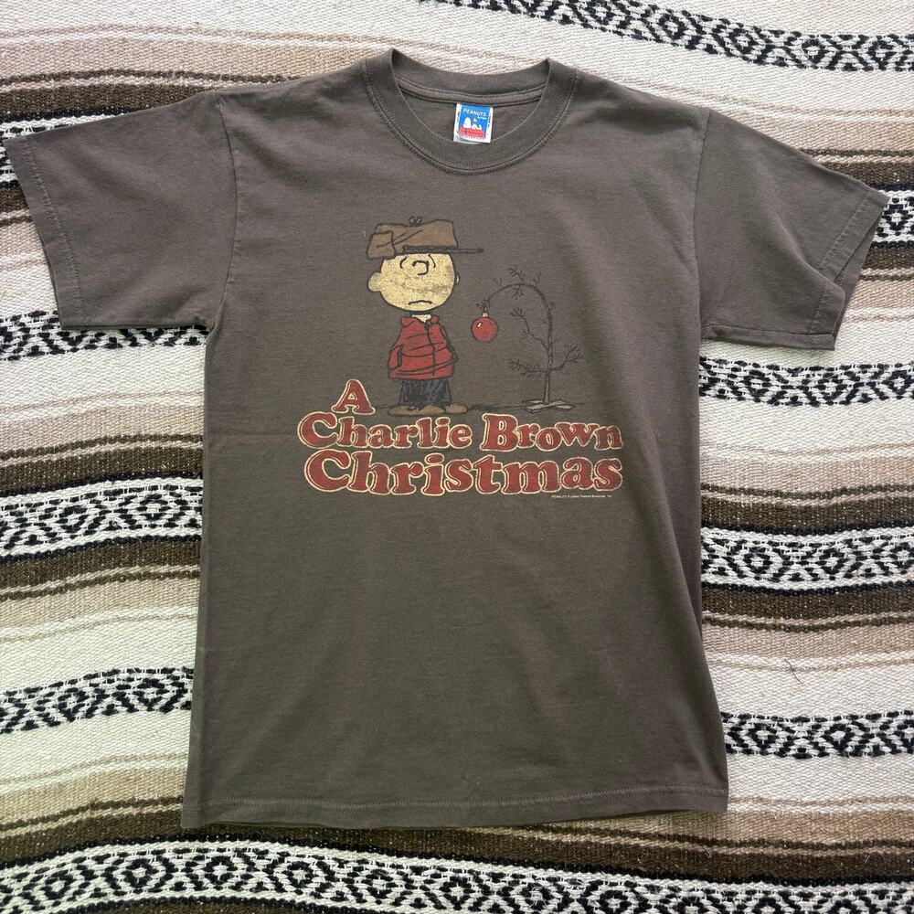 Vintage 2000's Peanuts A Charlie Brown Christmas Cartoon Tee Shirt Sz Small VTG
